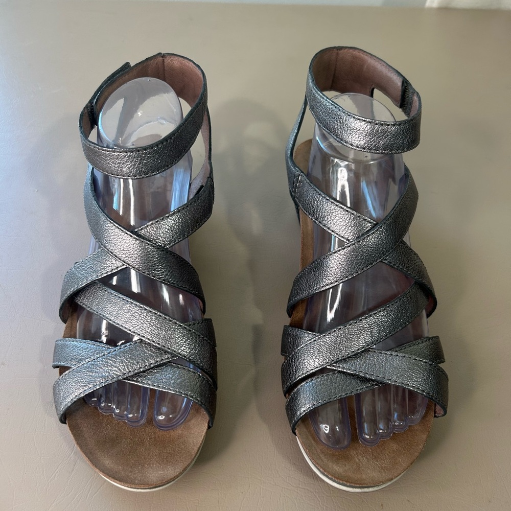 Dansko Veruca Graphite Nappa Sandal Metallic Leather Strappy Wedge SZ41 10.5/11 - Picture 5 of 13